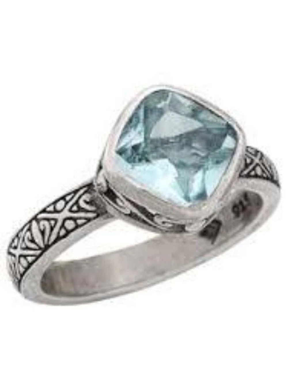 Silpada "Frozen Lake" ring
cushion-cut aqua blue crystal stone 
Sterling 
Sz 6.5